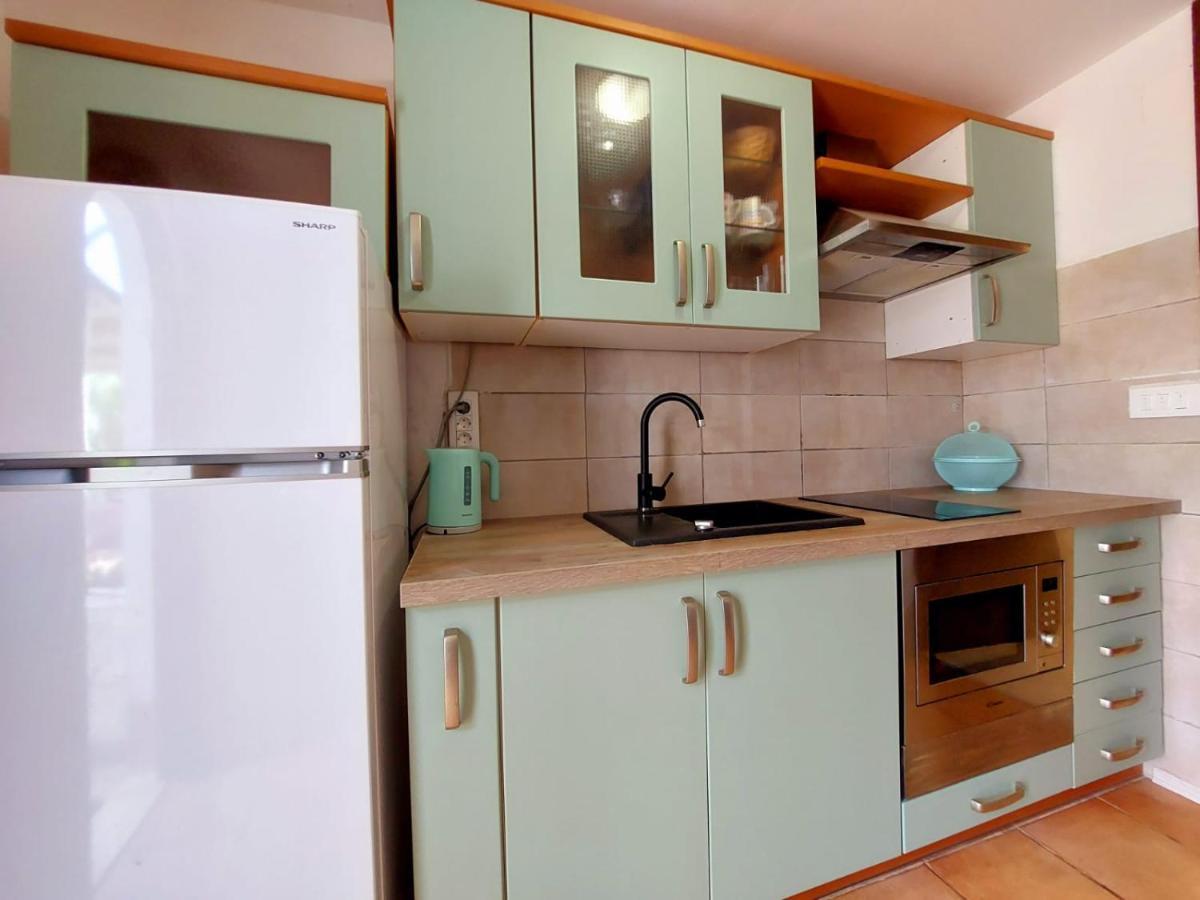 Apartments Z Njivice Bagian luar foto